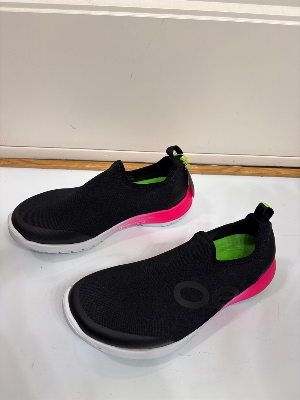 NWT OOFOS Black Slip-On Sneakers with Pink and Lime Accents - Picture 4 of 11